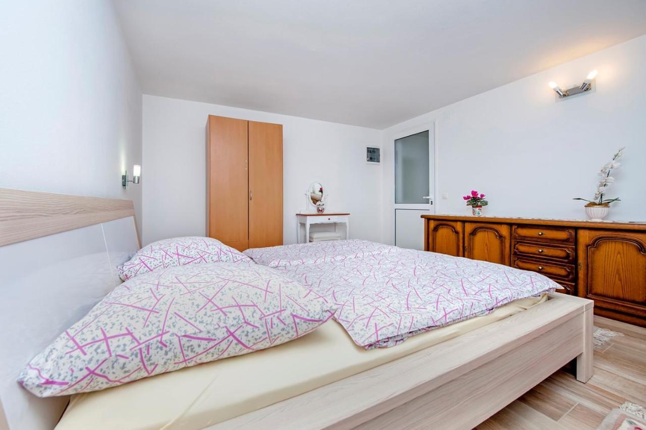 Keser Apartments Rovinj Exteriör bild