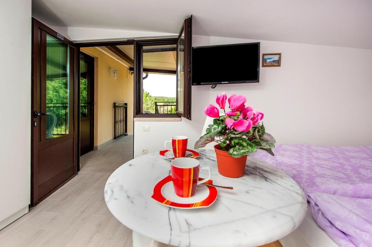 Keser Apartments Rovinj Exteriör bild