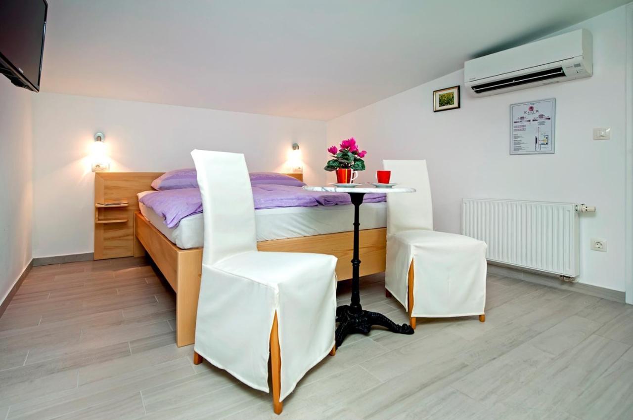 Keser Apartments Rovinj Exteriör bild